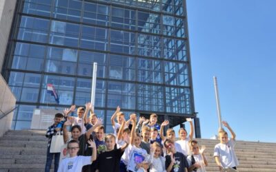 Trećaši posjetili NSK: Izložba “Hrana nije otpad, i ja mogu utjecati!”